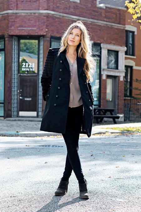 Elise Bergman captured in a trendy trench on the streets of Chicago