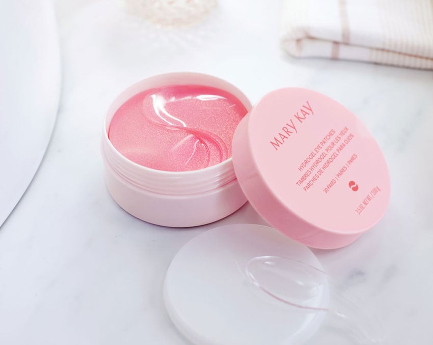 Alicia Stepp snapped the Hydrogel eye patches, which are in a small tin with a pink lid