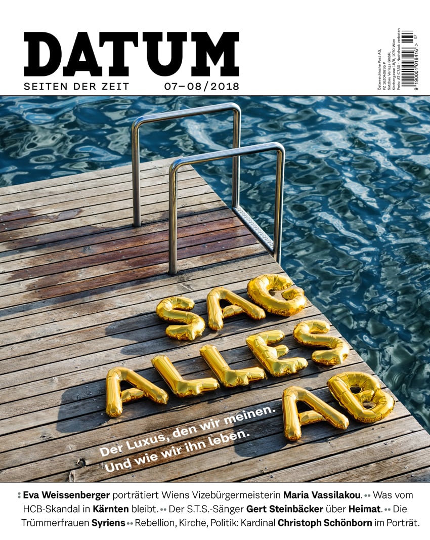 Cover of Datum Magazine photographed by Stefan Fuertbauer