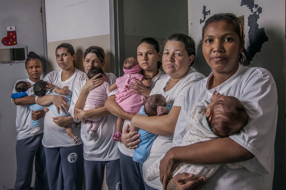 Female prisoners with their newborn children, photograph by Milcho Pipin