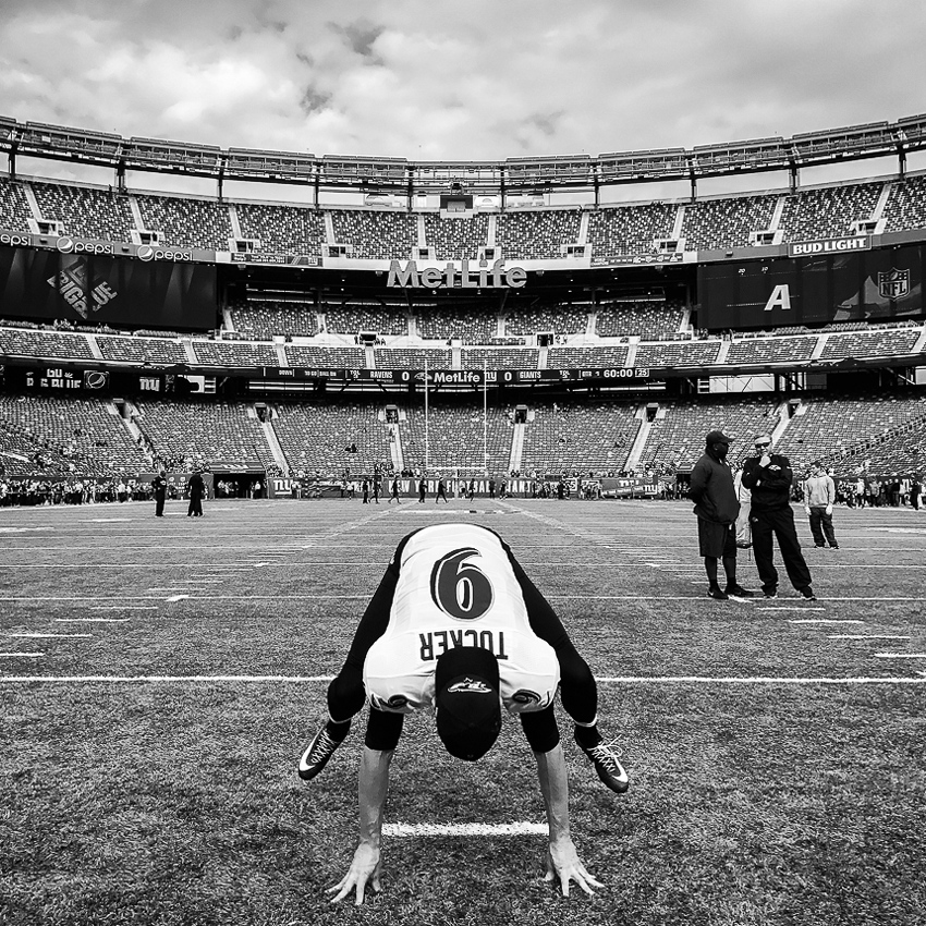 professional nfl photography, commercial sports photographer, Shawn Hubbard Photography, ravens official team photos, giants official team photos, iphone 7 photography, professional photography on iphone 7, nfl players face to face, ravens vs. giants