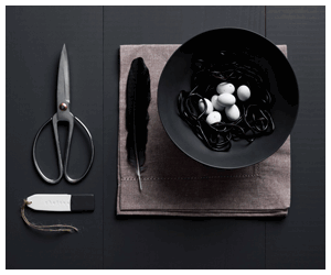 Wonderful Machine ad on the Feature Shoot website by Australia-based still life photographer Toby Scott. 
