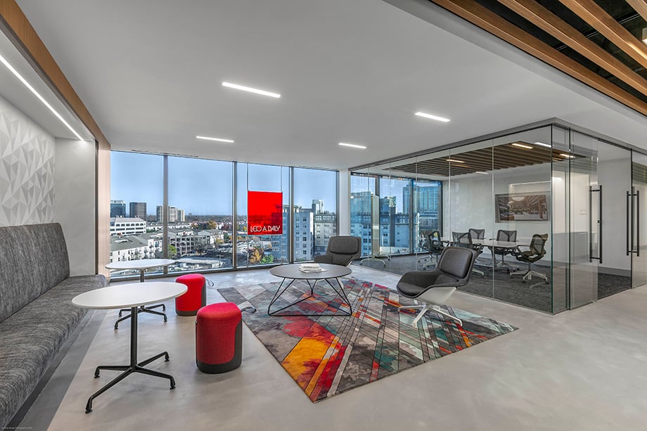 A common area with a skyline view in Leo A Daly's Dallas office  photographed by Jasmine Anwer. 