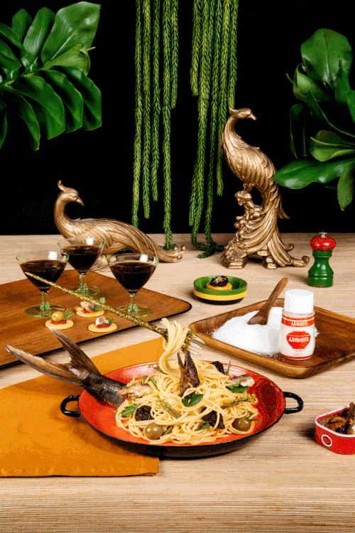 GIF noodles by by San Francisco photographer Angela Decenzo
