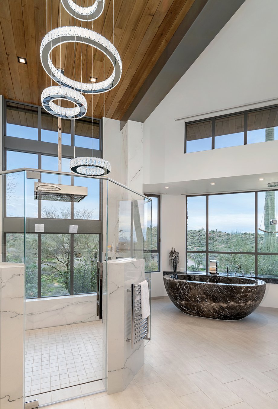 Photo of bathroom from luxury vacation home in Scottsdale, Arizona shot by Michael Duerinckx for Est Est Interior Design. 