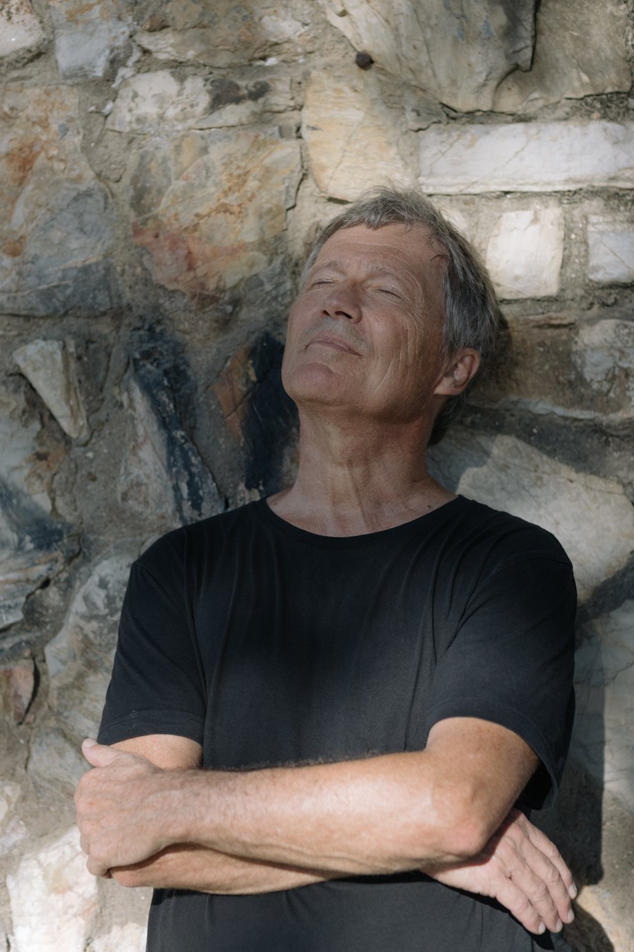 Emanuele Camerini photographs Michael Rother cooling in the shade for MINT