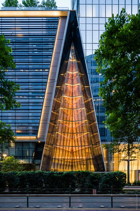 Photo of a triangular space between two commercial buildings taken by Houston-based architecture photographer Dee Zunker. 