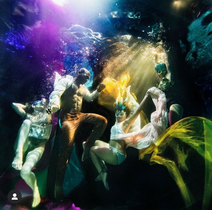 Julia Lehman's underwater photography in WorldTown's music Video